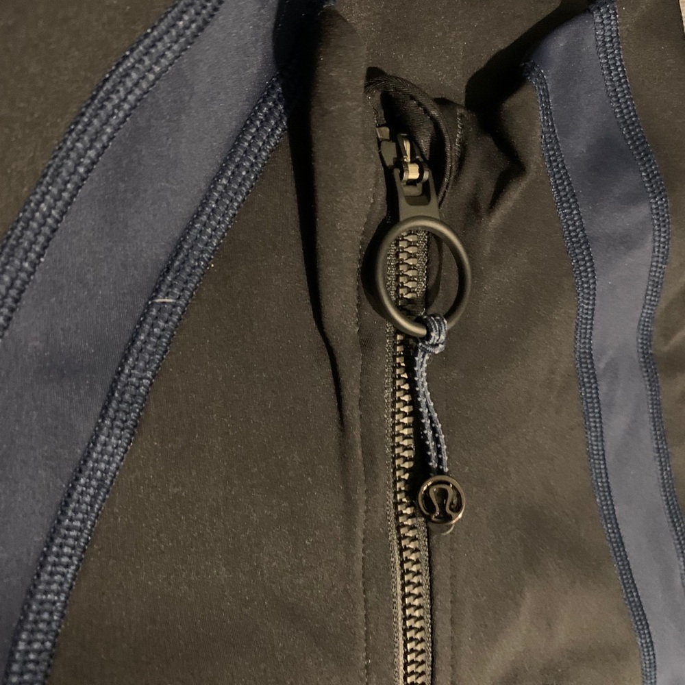 EXTREMELY RARE lululemon x Roksanda Define Jacket - Picture 7 of 7